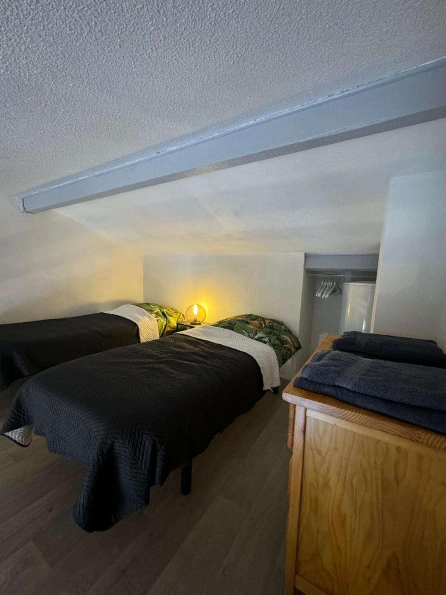 Micro-Maison 100M De La Plage เลอบาร์กาแรส ภายนอก รูปภาพ